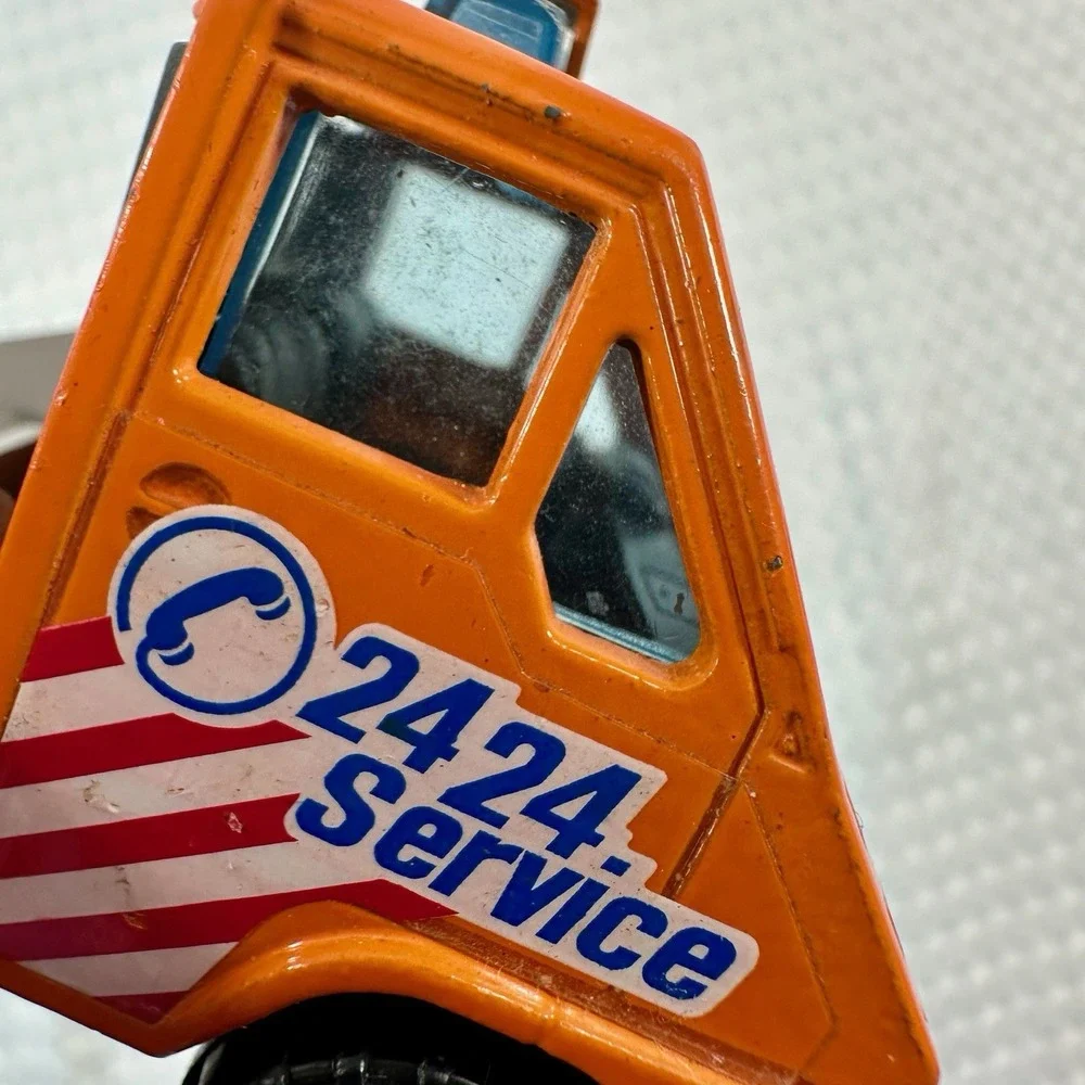 Majorette Renault Master T35 1/45 Diecast Tow Truck 24-24 Service‎ (1984 France)